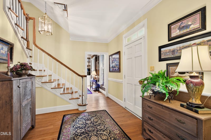 2733 Toxey Dr, Raleigh, NC 27609