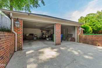 2733 Toxey Dr, Raleigh, NC 27609