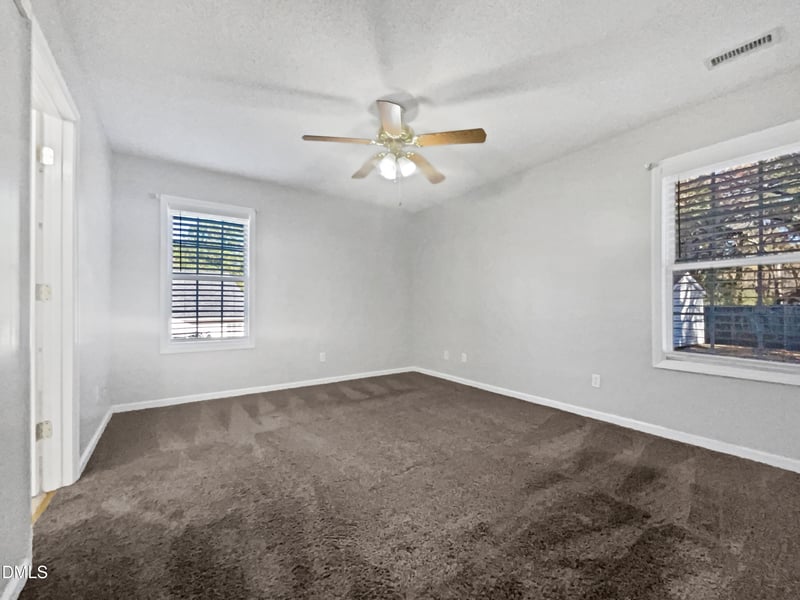 2734 Sunnybrook Dr, Sanford, NC 27330