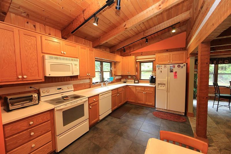 2734 Tendril Ln, Chapel Hill, NC 27516