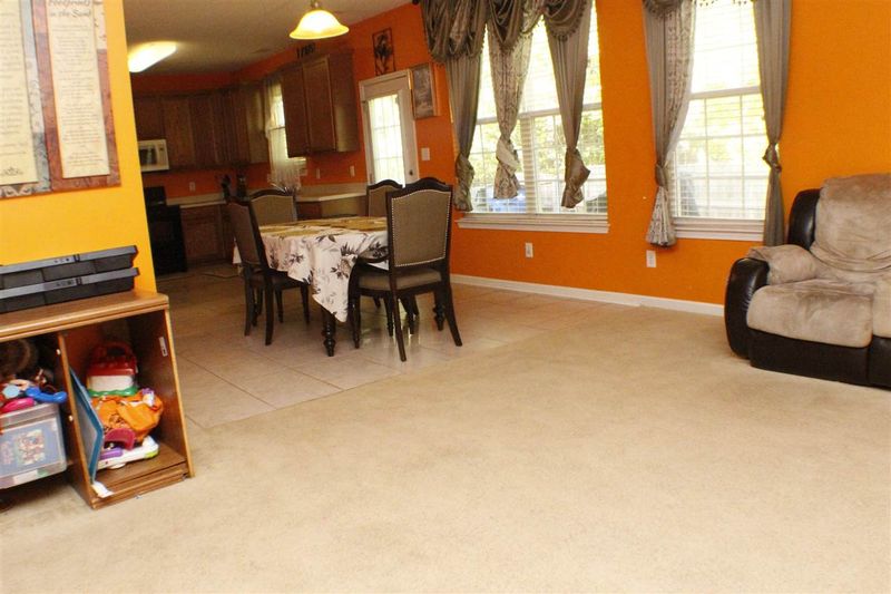 2734 Windchase Dr, Raleigh, NC 27610