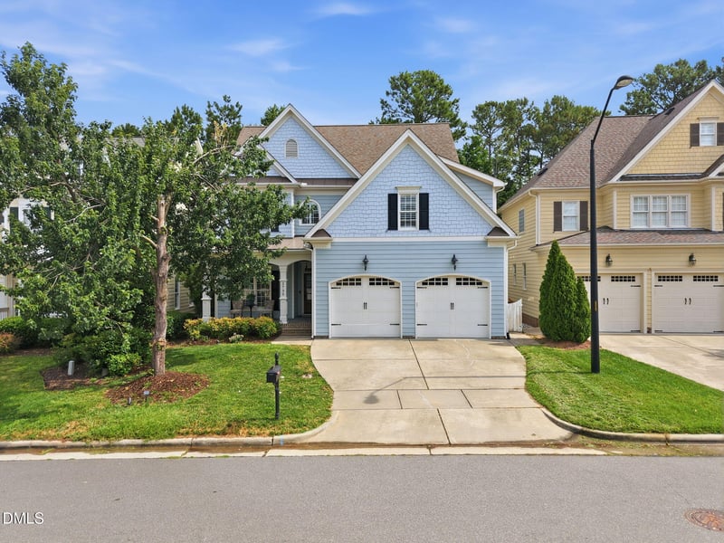2735 Cameron Pond Dr, Cary, NC 27519