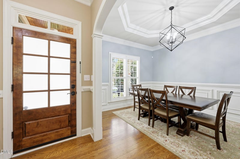 2735 Cameron Pond Dr, Cary, NC 27519