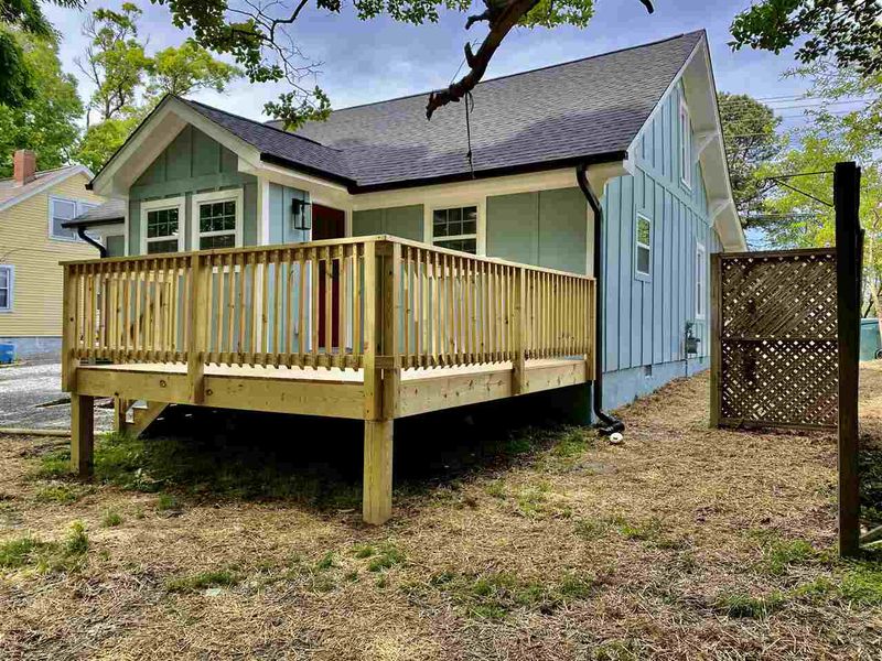 2736 Holloway St, Durham, NC 27703