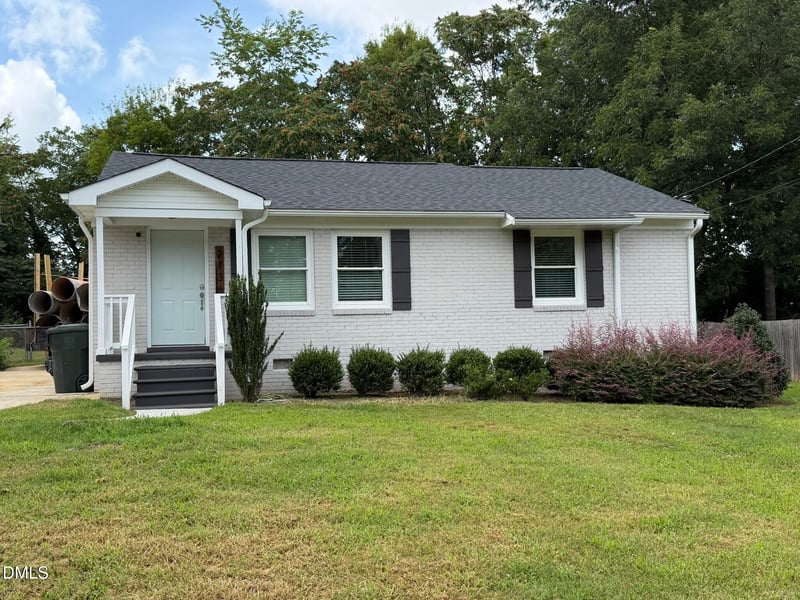 2736 Knowles St, Raleigh, NC 27603