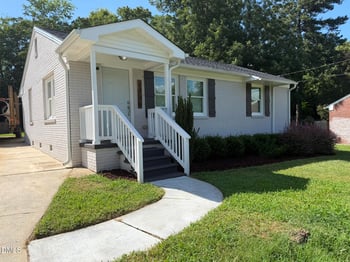 2736 Knowles St, Raleigh, NC 27603