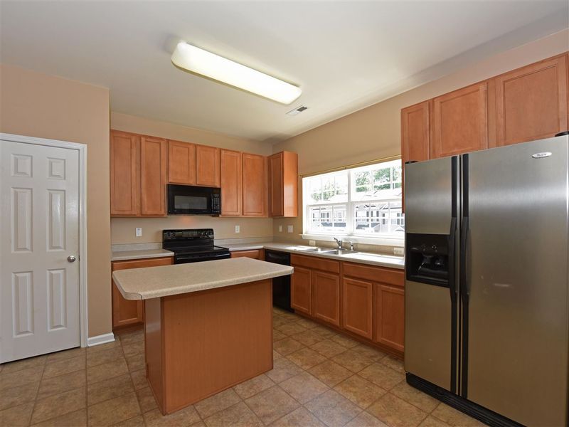 2736 Wyntercrest Ln, Durham, NC 27713