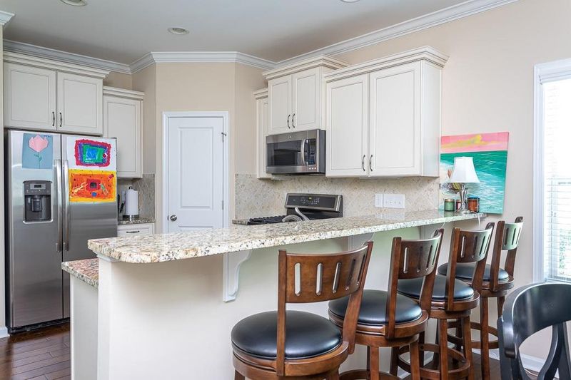 2737 Cypress Pointe Ln, Raleigh, NC 27614