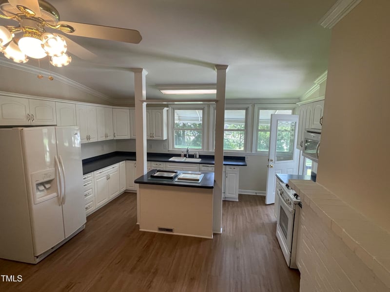 2737 Davis Dr, Cary, NC 27519