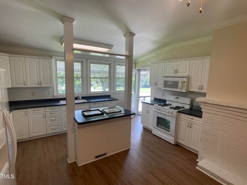 2737 Davis Dr, Cary, NC 27519