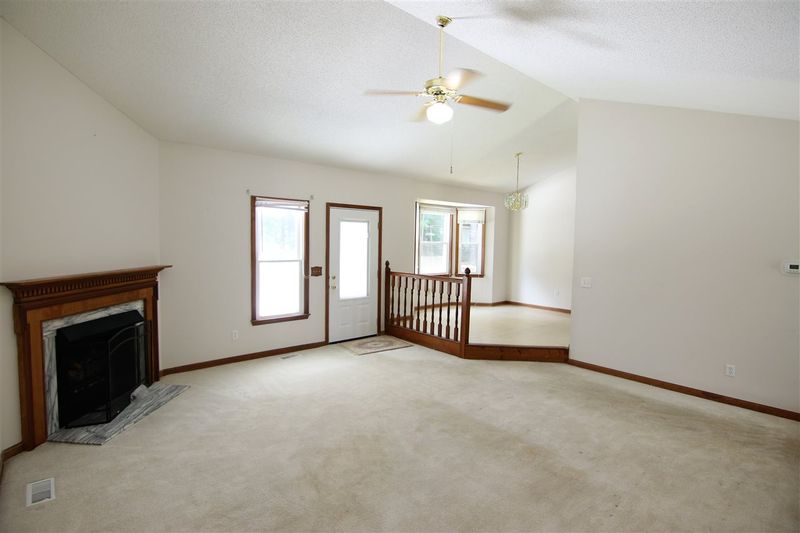 2737 Stageline Dr, Raleigh, NC 27603