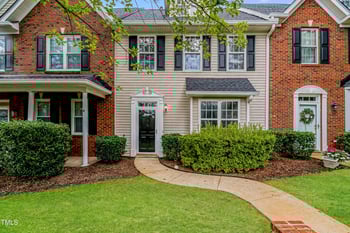2738 Garden Knoll Ln, Raleigh, NC 27614
