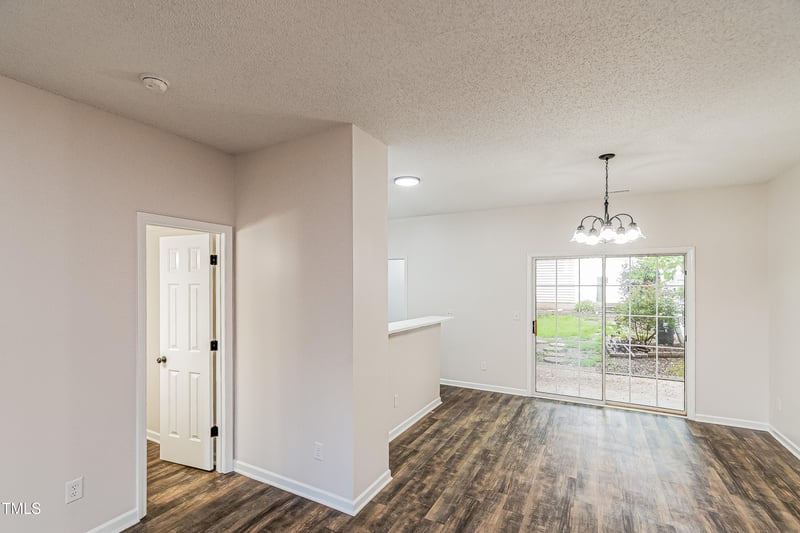 2738 Garden Knoll Ln, Raleigh, NC 27614