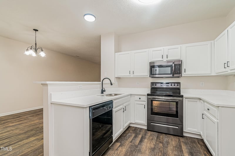 2738 Garden Knoll Ln, Raleigh, NC 27614