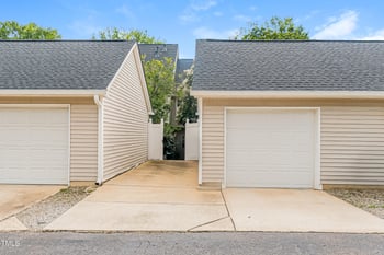 2738 Garden Knoll Ln, Raleigh, NC 27614