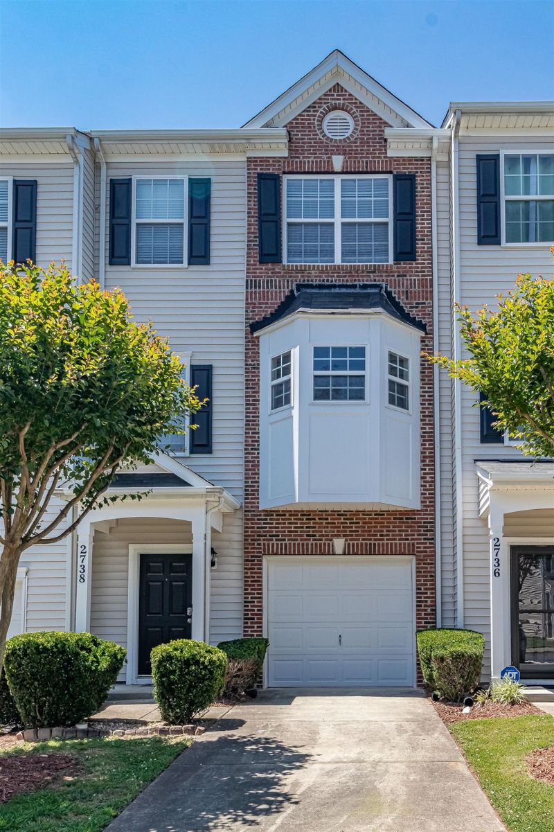 2738 Wyntercrest Ln, Durham, NC 27713