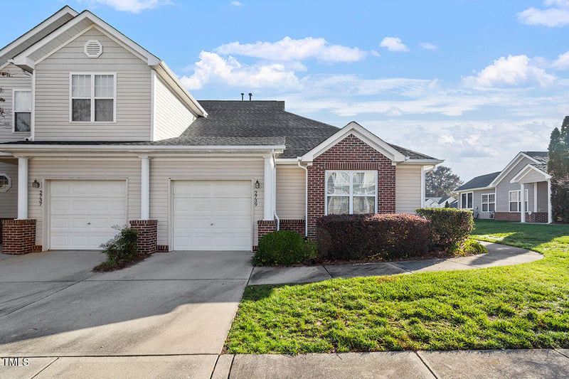 2739 Andover Glen Rd, Raleigh, NC 27604
