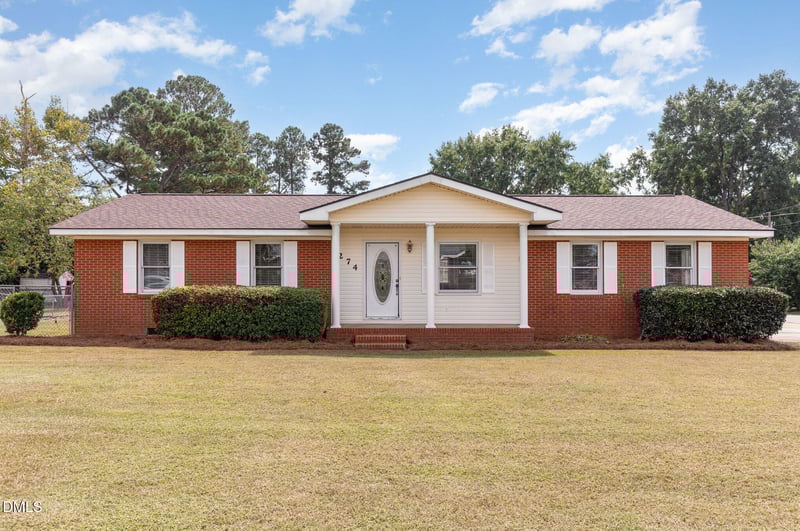 274 Erwin St, Coats, NC 27521