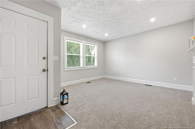 274 Windsor Dr, Fayetteville, NC 28301