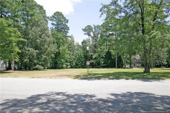 2740 Rivercliff Rd, Fayetteville, NC 28301