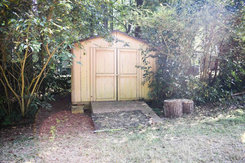 2741 Campbell Rd, Raleigh, NC 27606