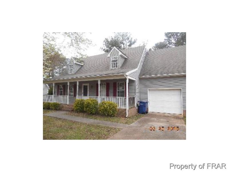 2741 Waters Edge Dr, Sanford, NC 27330