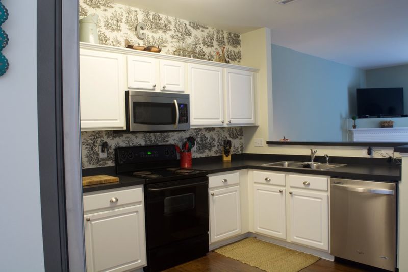 2741 Wyntercrest Ln, Durham, NC 27713