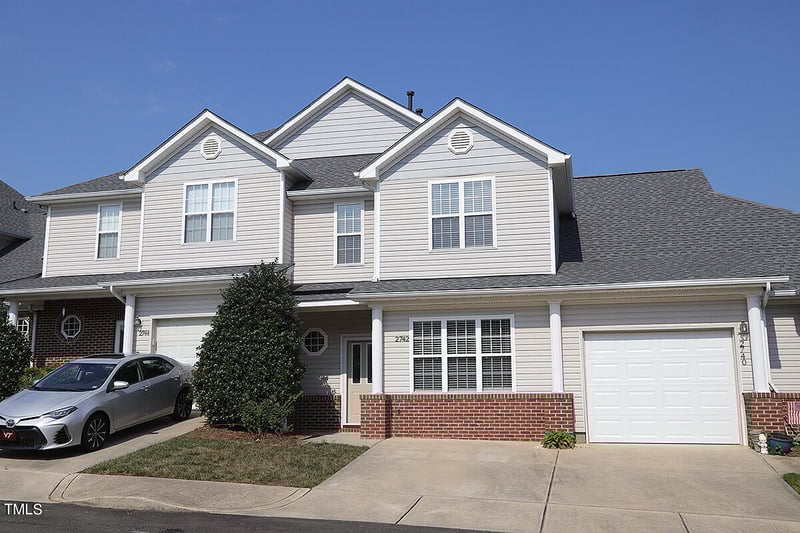 2742 Andover Glen Rd, Raleigh, NC 27604