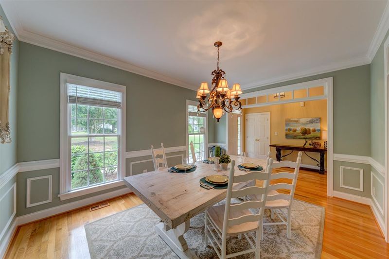 2742 Blaydon Dr, Raleigh, NC 27606