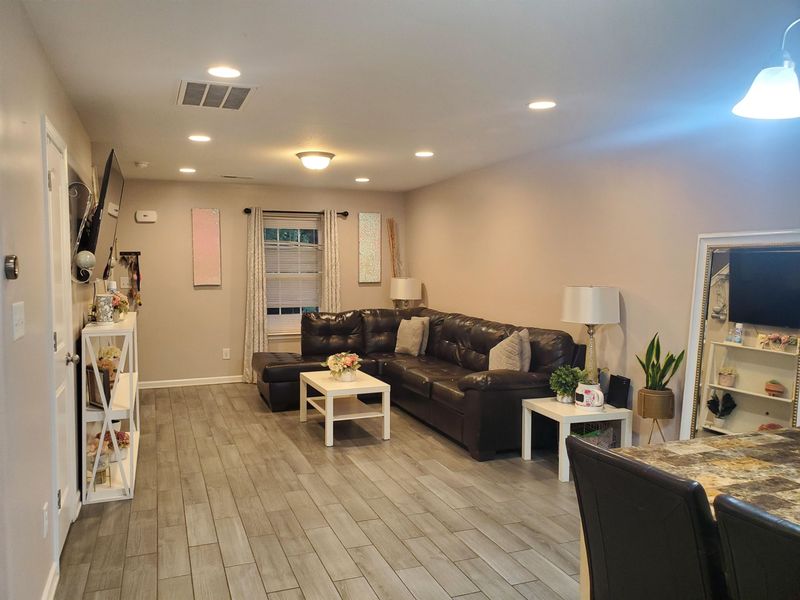 2744 Maybrook Crossing Dr, Raleigh, NC 27610