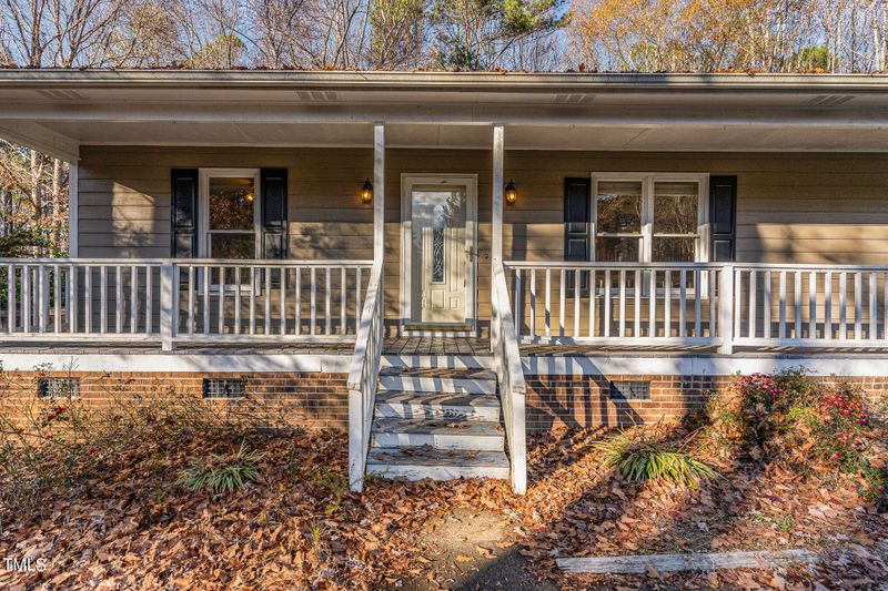 2744 Stageline Dr, Raleigh, NC 27603