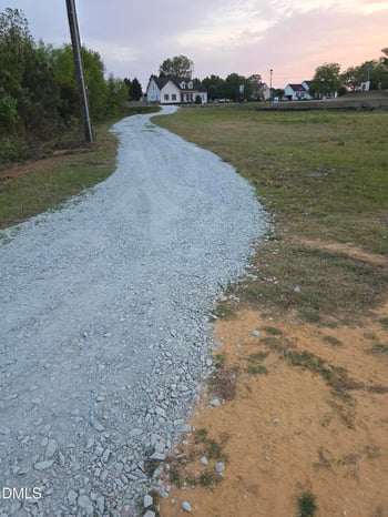 2744 Tarheel Rd, Benson, NC 27504