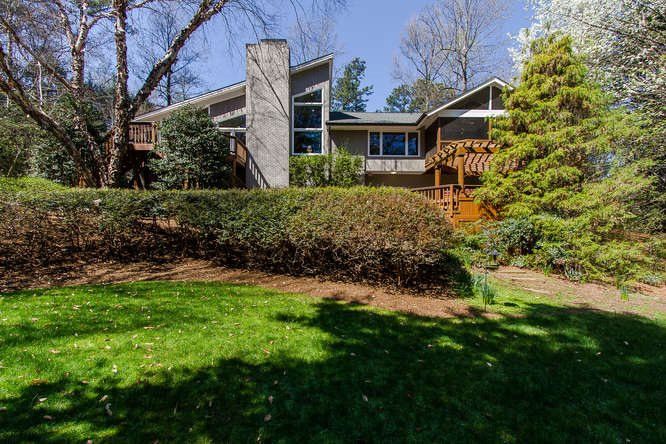 2744 Toxey Dr, Raleigh, NC 27609
