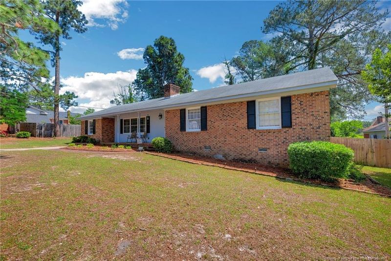 2748 Colgate Dr, Fayetteville, NC 28304
