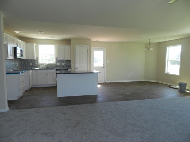 275 Beaver Tavern Dr, Benson, NC 27504