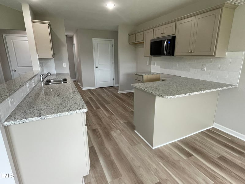 275 Bonsai Ct, Four Oaks, NC 27524