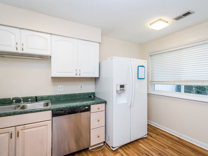 275 Newton Rd, Raleigh, NC 27615