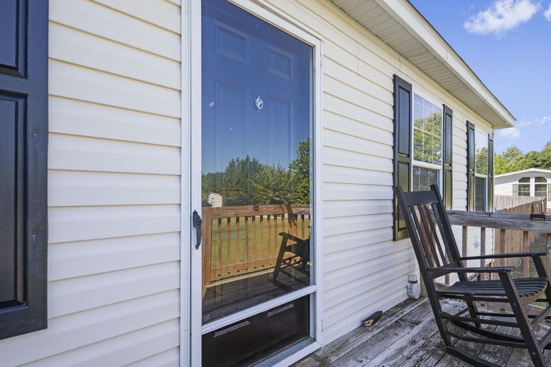 275 Old Barbour Rd, Benson, NC 27504