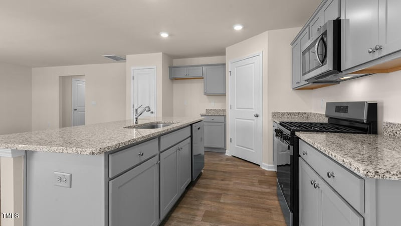 275 Palm Dr, Sanford, NC 27330