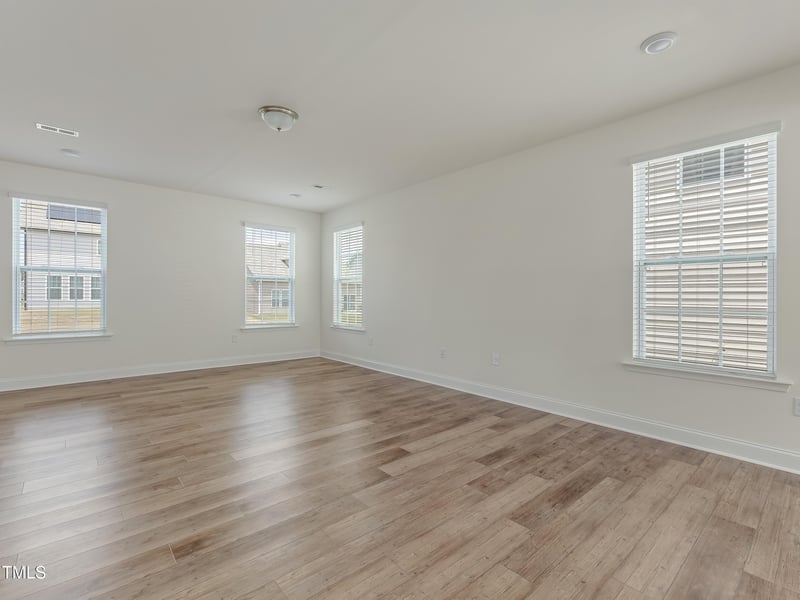 275 Sugar Pine Dr, Franklinton, NC 27525