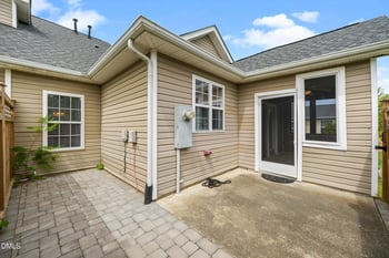 2751 Andover Glen Rd, Raleigh, NC 27604