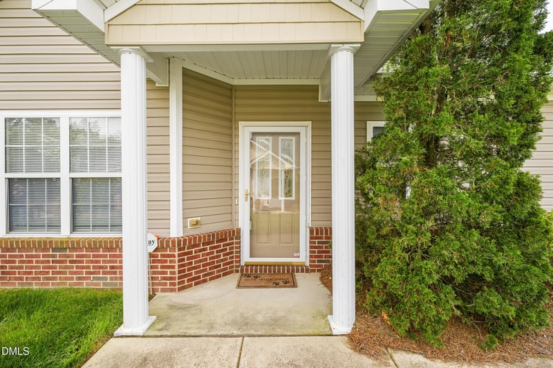 2751 Andover Glen Rd, Raleigh, NC 27604