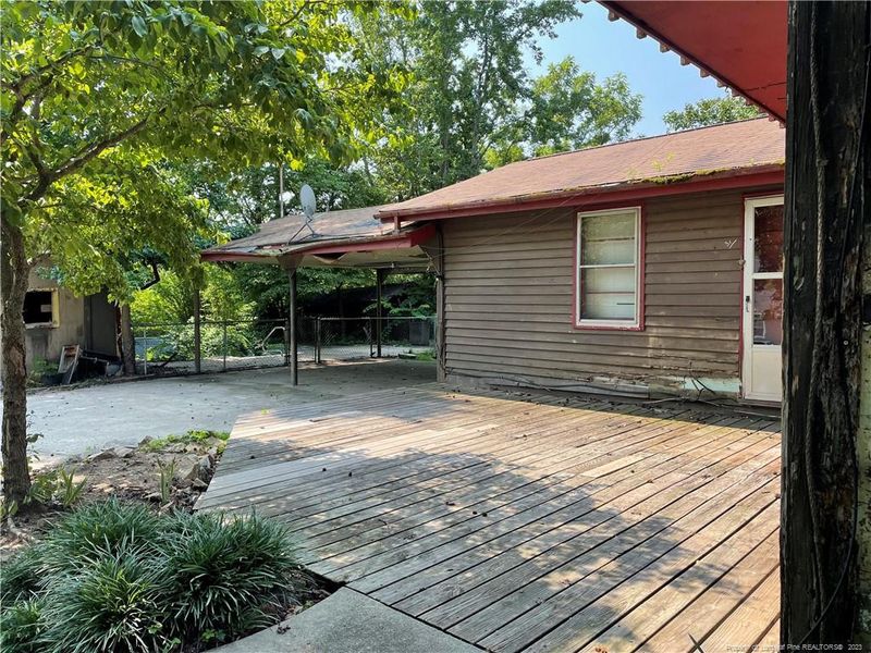 2752 Deep River Rd, Sanford, NC 27330