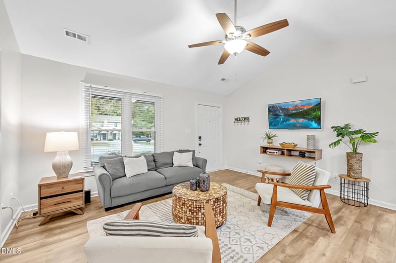 2752 Milburnei Rd, Raleigh, NC 27610