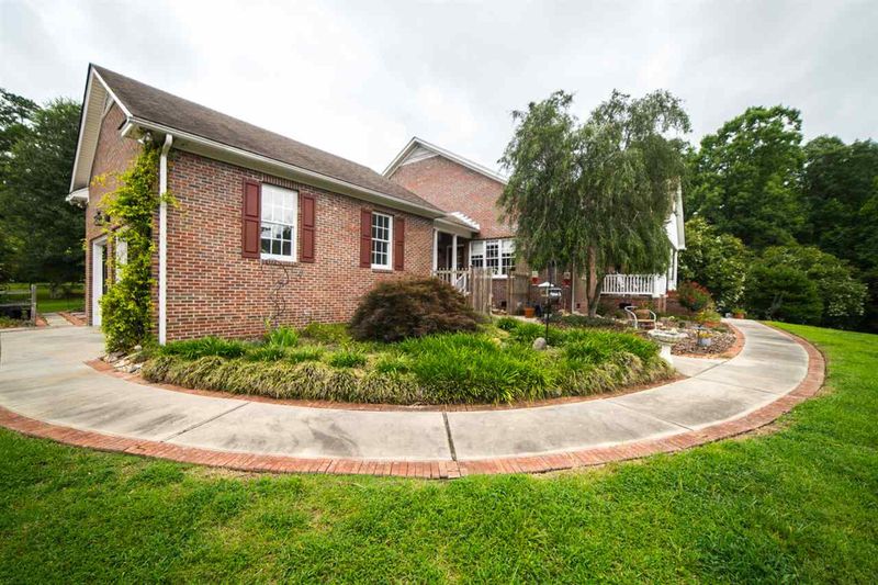 2755 Brickmill Rd, Lillington, NC 27546