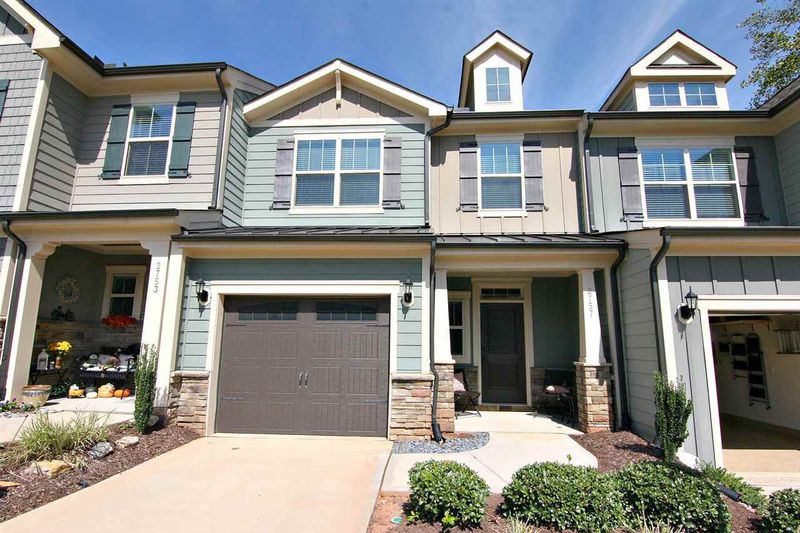 2757 Cypress Pointe Ln, Raleigh, NC 27614