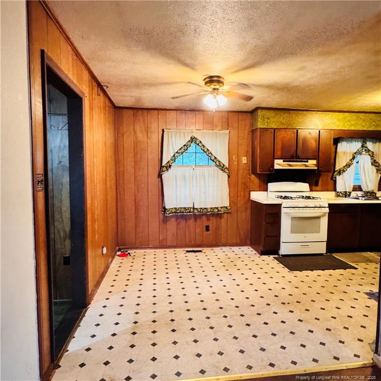 2758 Eldorado Rd, Fayetteville, NC 28306