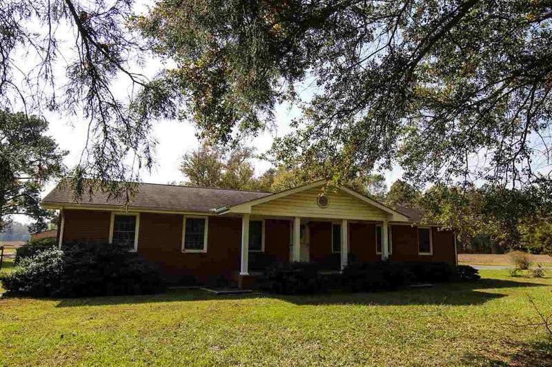 2759 Powhatan Rd, Clayton, NC 27527