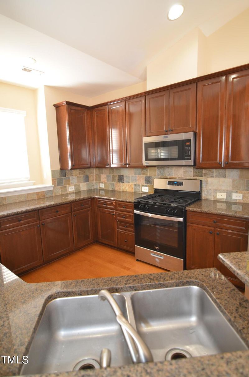 276 Murray Glen Dr, Cary, NC 27519