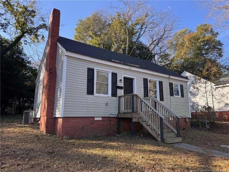 276 Windsor Dr, Fayetteville, NC 28301